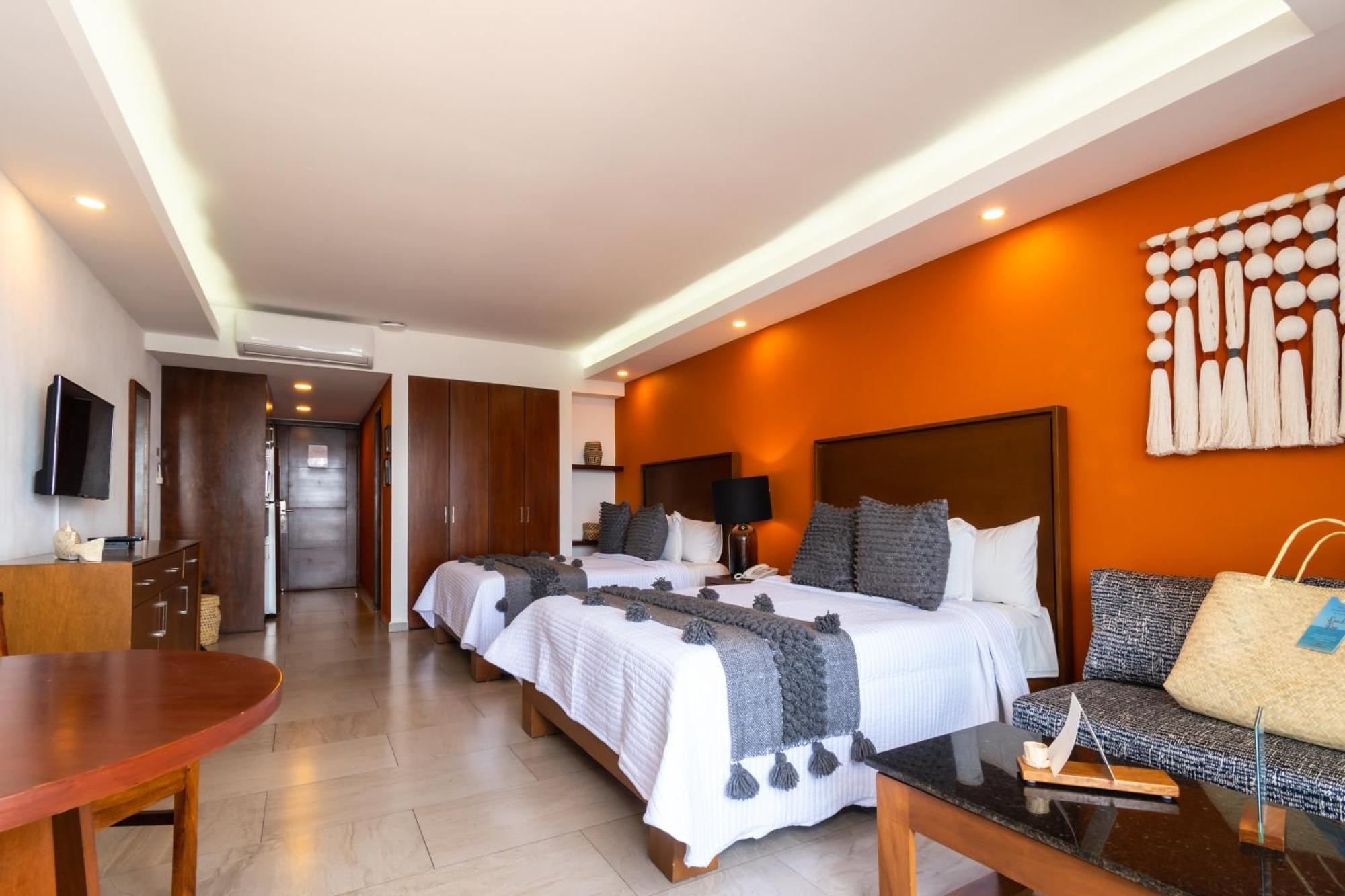The Paramar Beachfront Boutique Hotel With Breakfast Included - Downtown Malecon Puerto Vallarta Zewnętrze zdjęcie